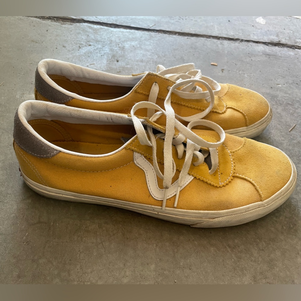 Men’s yellow vans size 11